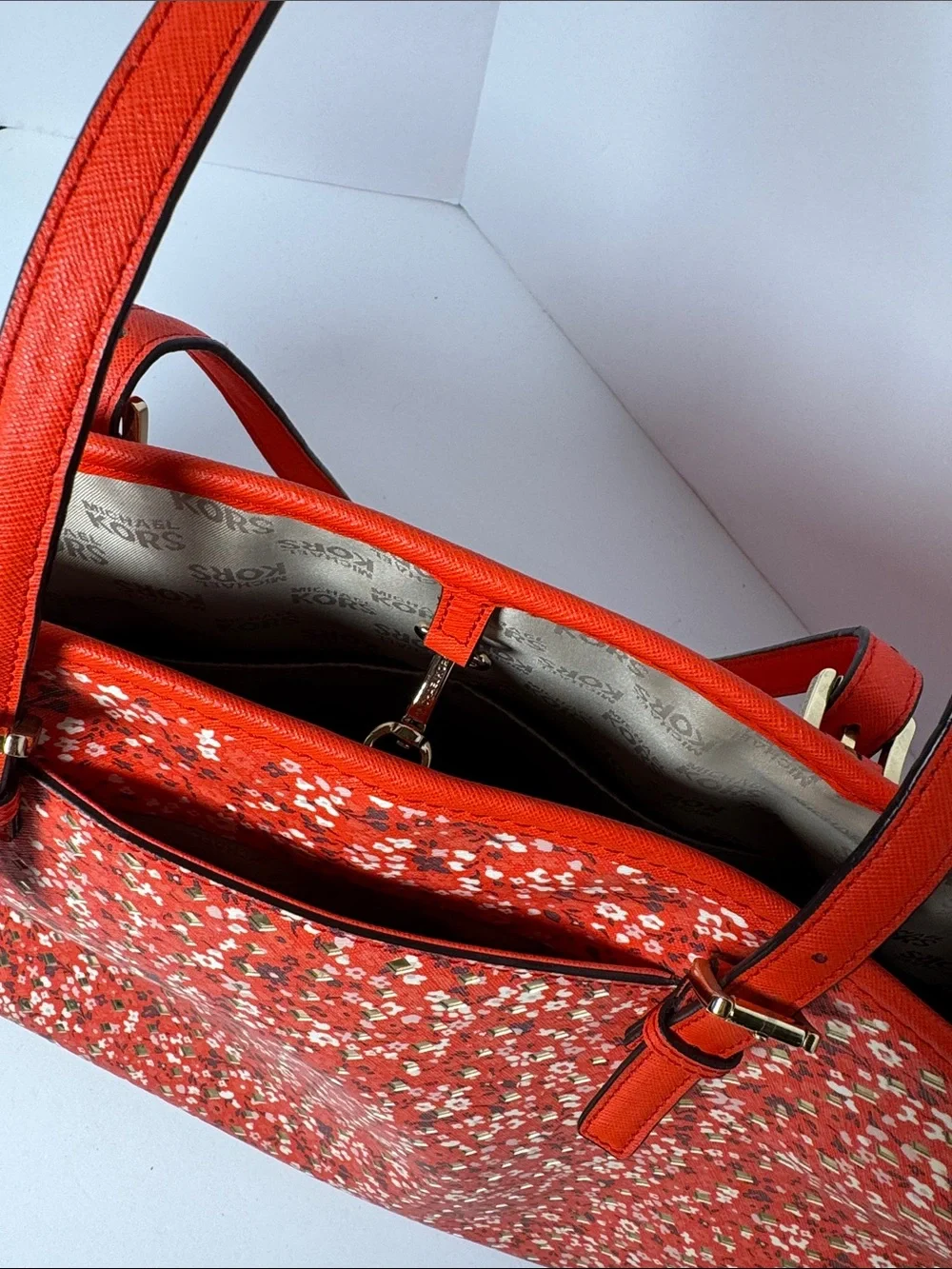 Michael Kors Jet Set Floral Red Metallic Details Tote Bag Signature Gold Charm